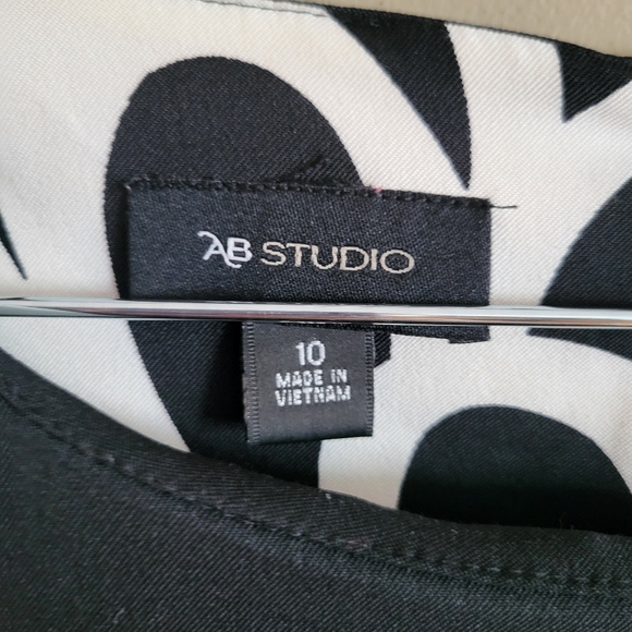 AB Studio Black & Ivory Shift Dress, size 10 - Picture 4 of 16